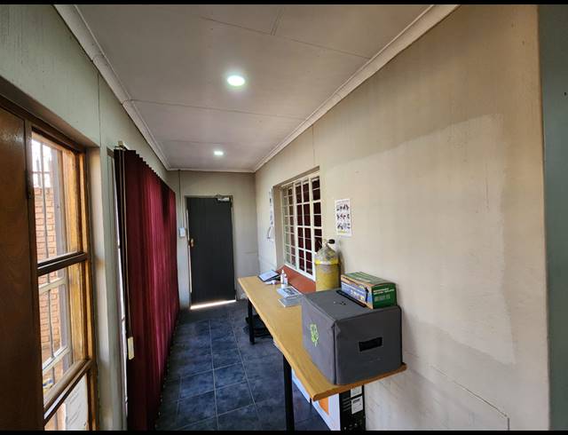 590M² BUILDING FOR SALE IN DALVIEW